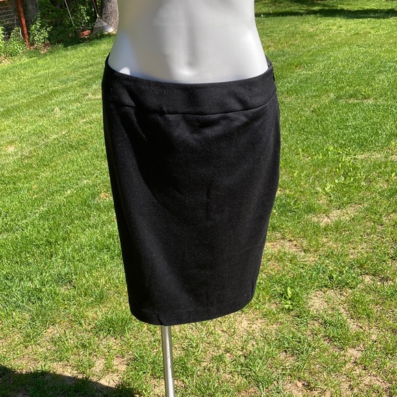 Ann Taylor wardrobe staple black vented back lined black skirt NWT size 8 - Picture 1 of 6